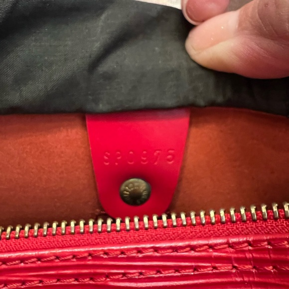 Preloved Red Epi Speedy 25 Louis Vuitton - Picture 8 of 11